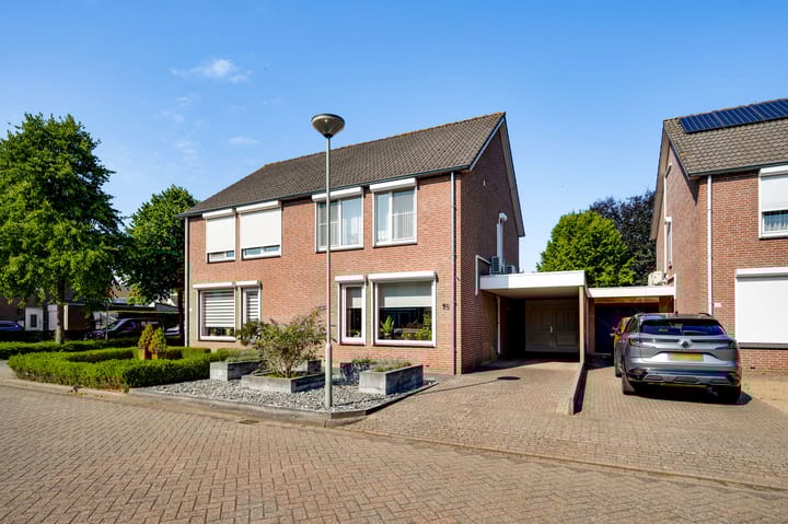 Hoogveld 15 in Haelen