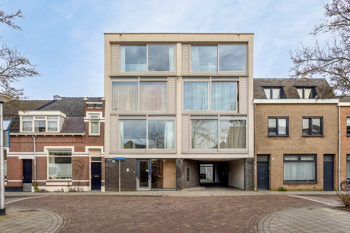 Hoogvensestraat 81b in Tilburg