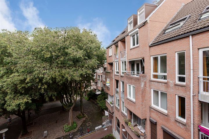 Photo of property Hoogzwanenstraat 114, Maastricht