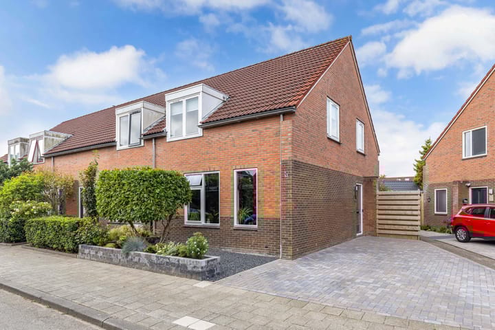 Photo of property Hooizolder 270, Drachten