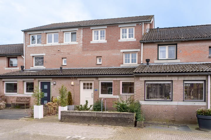 Photo of property Hoolbeemd 27, Breda