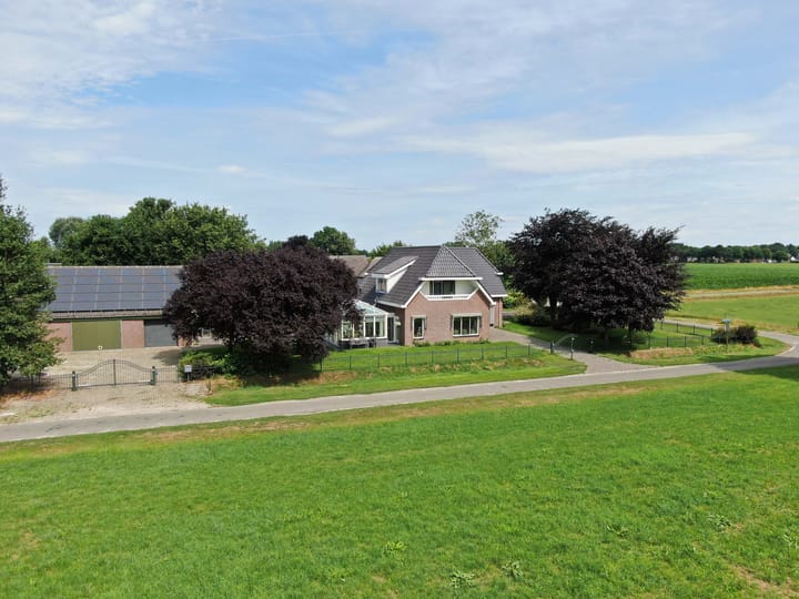 Hooya's Oord 8 in Dalen