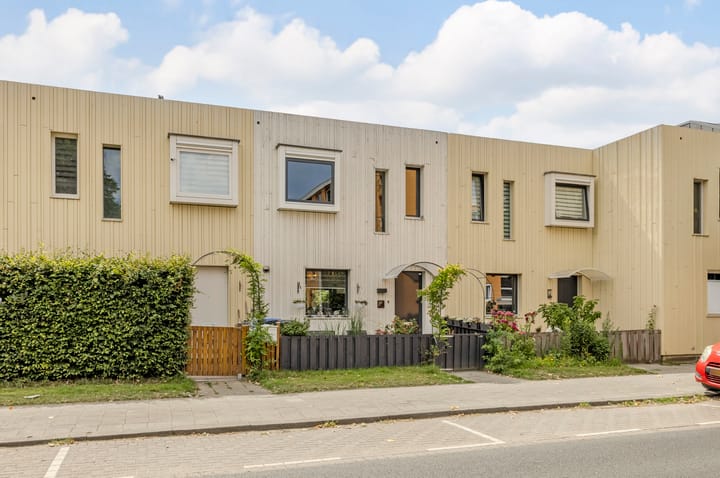 Photo of property Horsweg 43, Hoogvliet Rotterdam