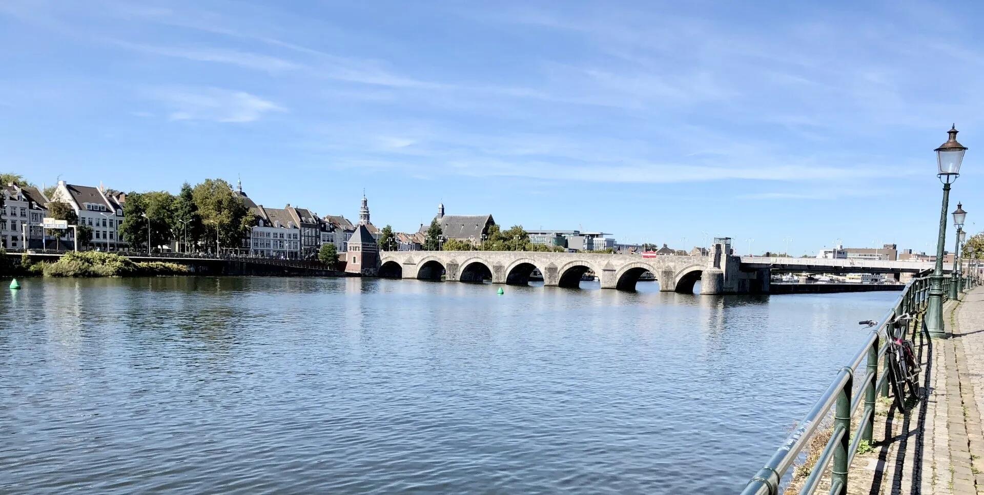 Bürofoto Housing 4 You