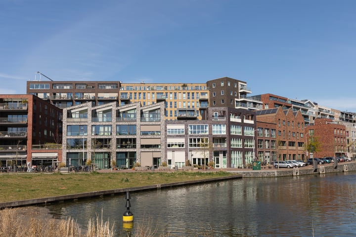 Houthavenkade 98 in Amsterdam photo