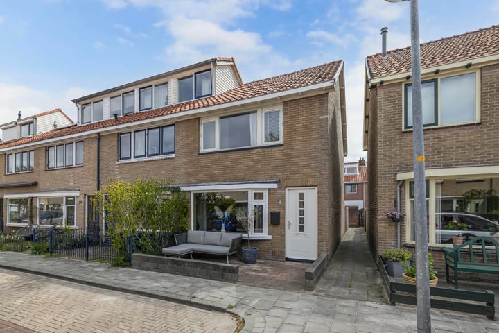 Photo of property Houthavenstraat 22, Alkmaar
