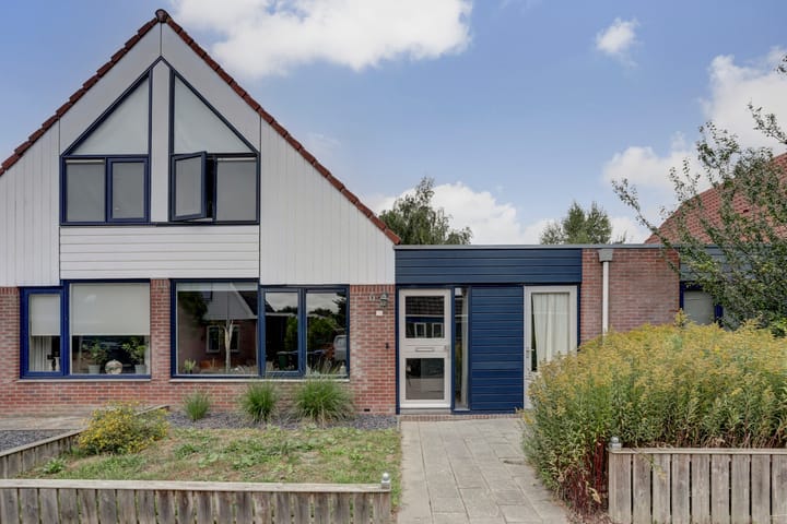Houtmolen 24 in Makkum