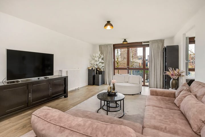 Photo of property Houtrakgracht 227, Utrecht