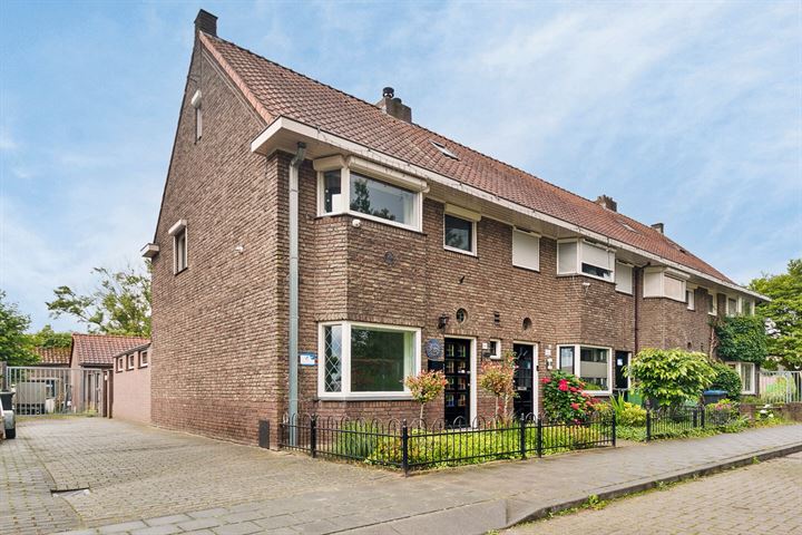 Houtse Parallelweg 93 in Helmond