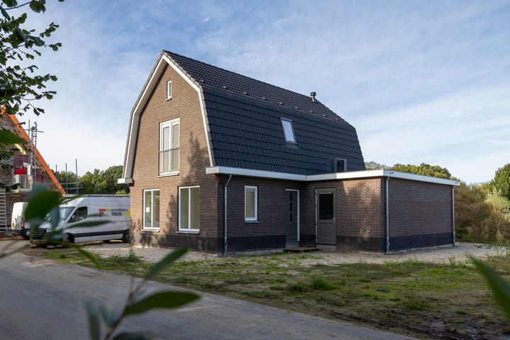 Houtskool 16 in Wehl