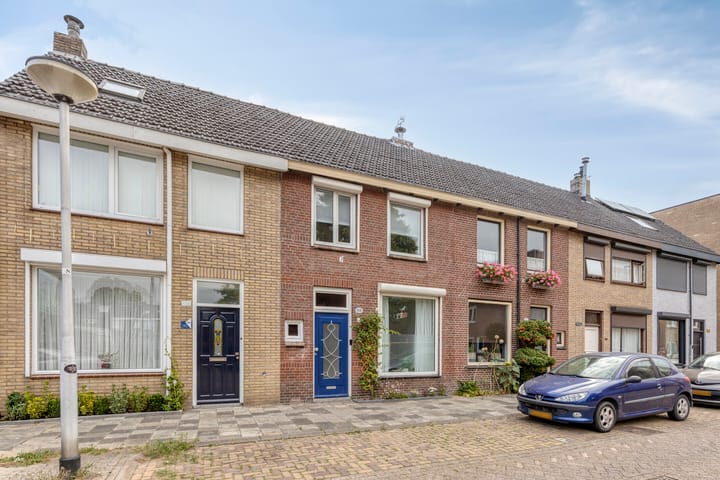 Houtstraat 108 in Tilburg foto