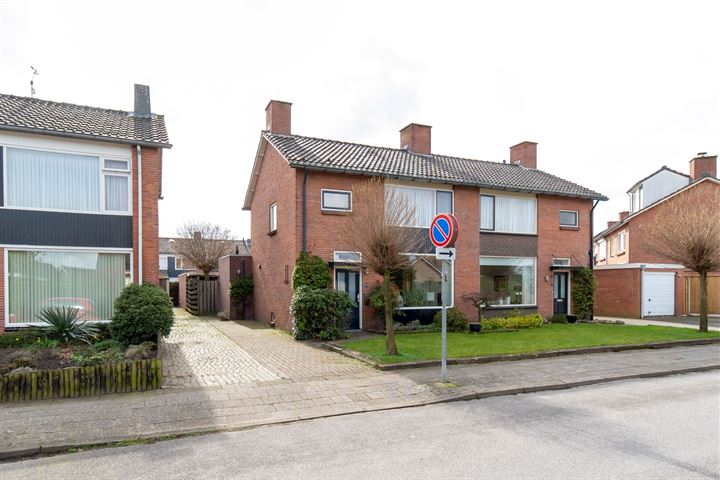 Houtstraat 27 in Losser