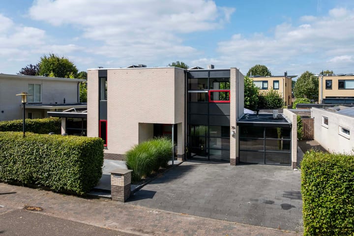 Houttuinen-Noord 30 in Apeldoorn