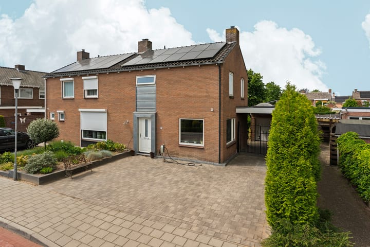 Hövelstraat 2 in Beek