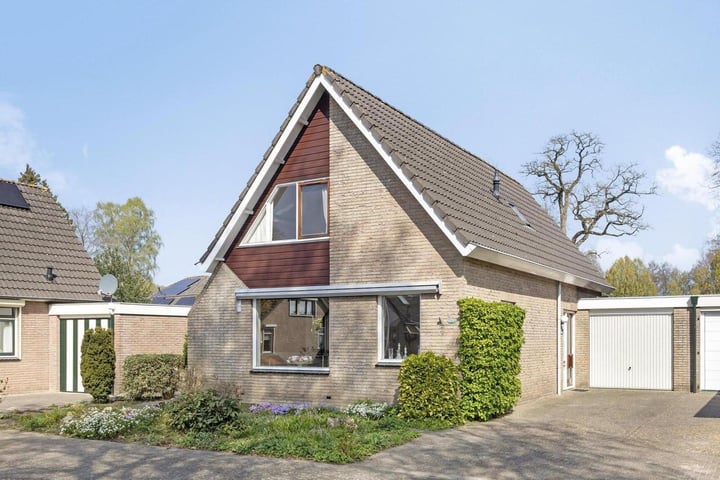 Photo of property Hoveniersstraat 8, Vaassen