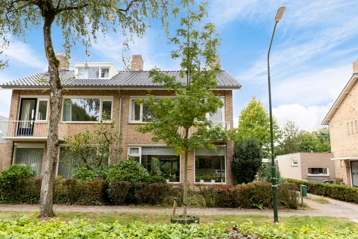 Hubertus van der Clusenstraat 6 in Waalre
