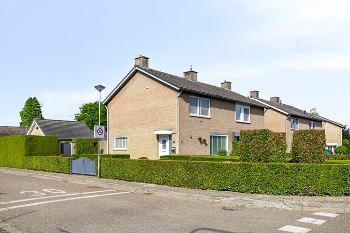 Hubertusstraat 74 in Beek