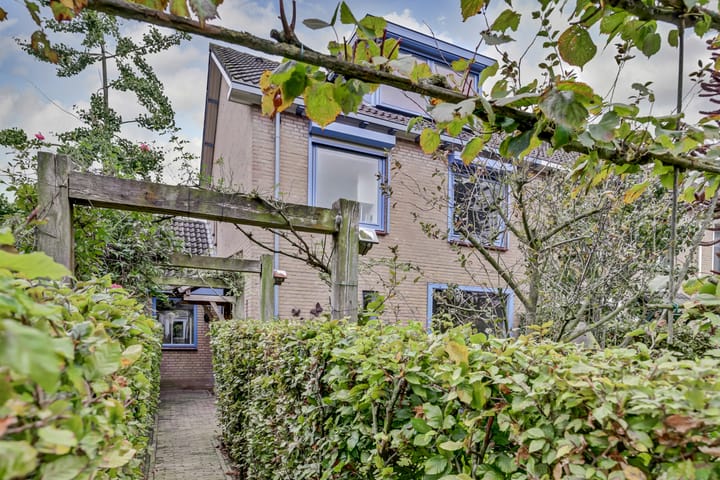 Photo of property Hugo de Grootweg 21, Sleeuwijk