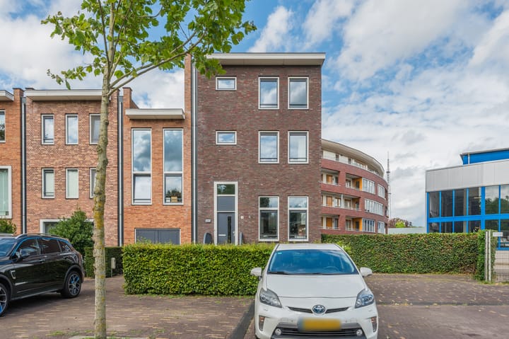Hugo de Vrieslaan 3 in Oegstgeest