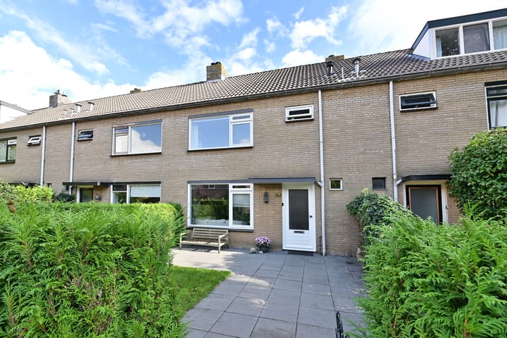 Photo of property Huibert van Eijkenstraat 28, Naarden