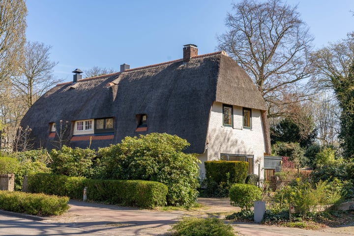 Photo of property Huizerweg 44, Blaricum