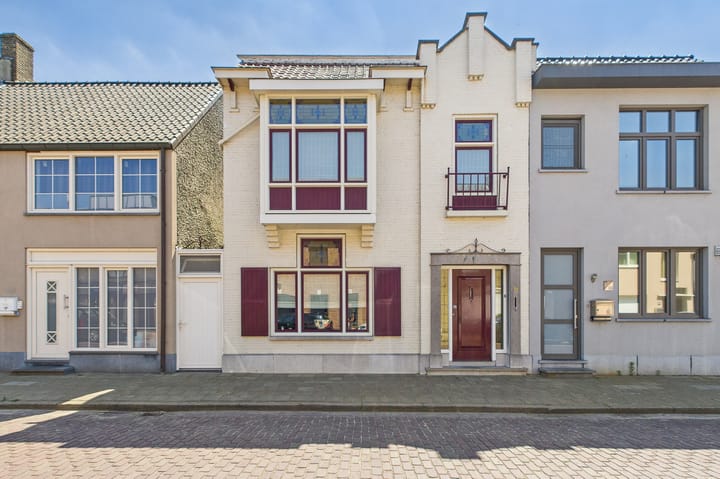 Hulsterloostraat 96 in Nieuw Namen