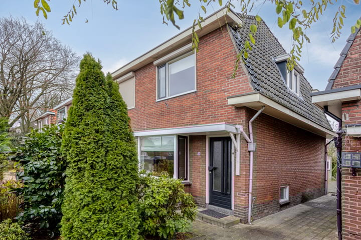 Photo of property Hulststraat 18, Enschede