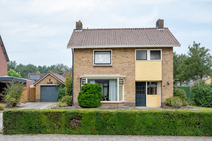 Photo of property Hummeloseweg 16, Hengelo (Gld)