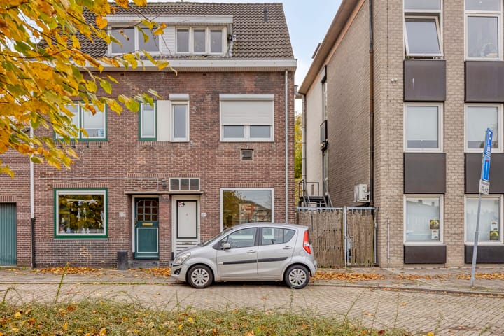 Huskensweg 17A in Heerlen