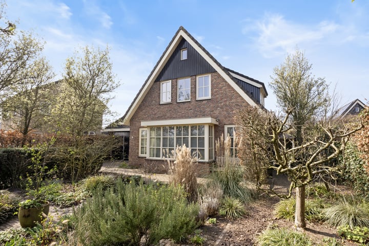 Photo of property Huttenstraat 22, Huissen
