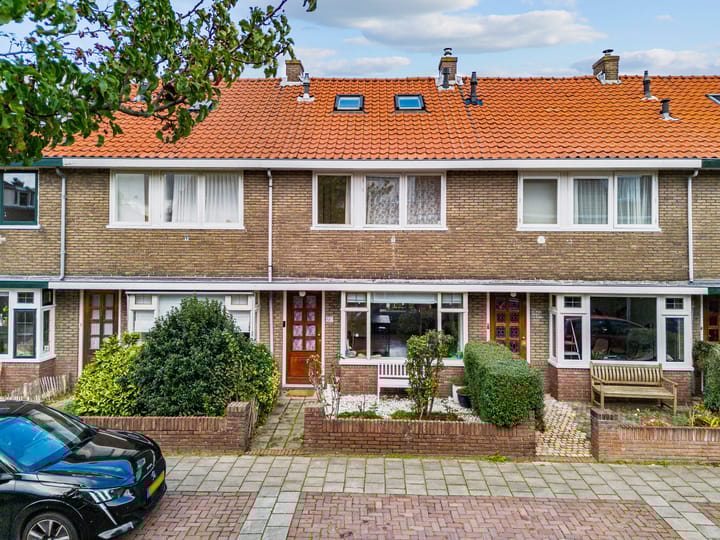 Photo of property Hyacinthenstraat 60, Santpoort-Noord