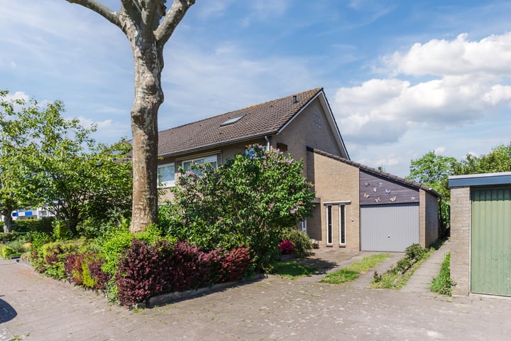 Hyacintlaan 16 in Waalre