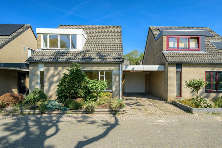 Iepenbroek 16 in Breda foto