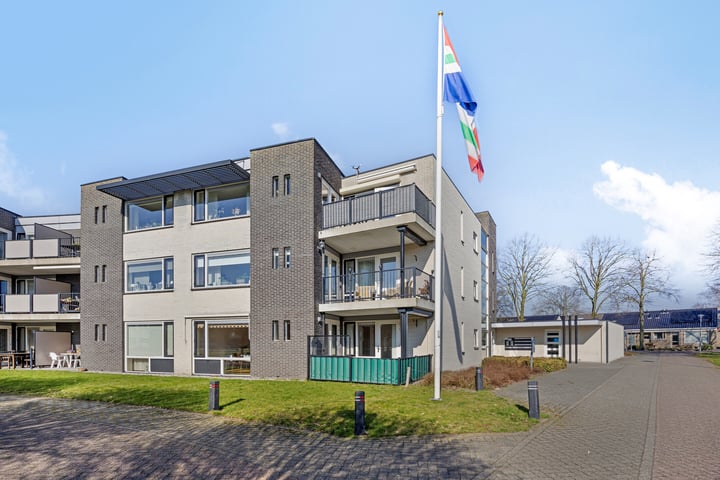 Photo of property Iepenlaan 1, Nieuwe Pekela