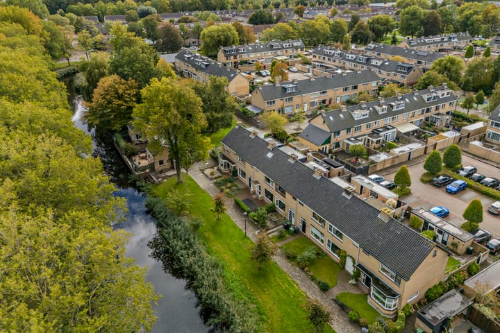 Photo of property Iepenlaan 10, Heerhugowaard