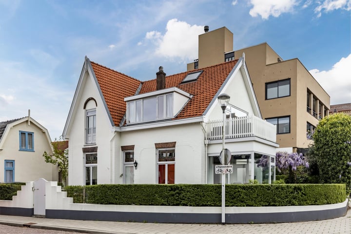 Iepenlaan 19 in Bussum