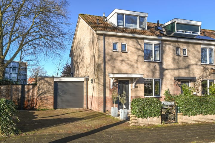 Iepenlaan 198 in Bussum