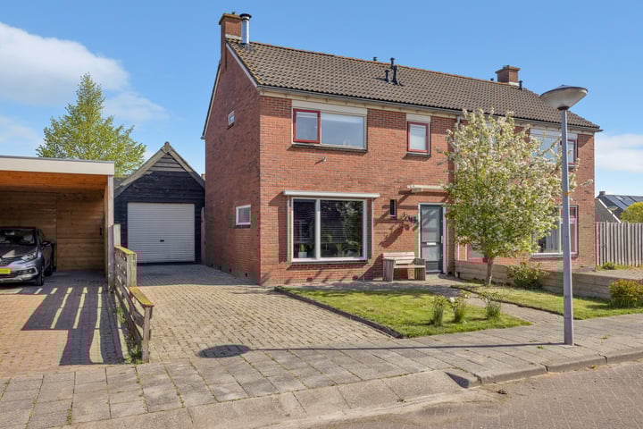 Iepenlaan 26 in Wieringerwaard