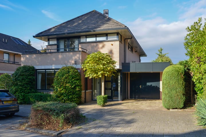 Photo of property Iepenlaan 28, Bussum