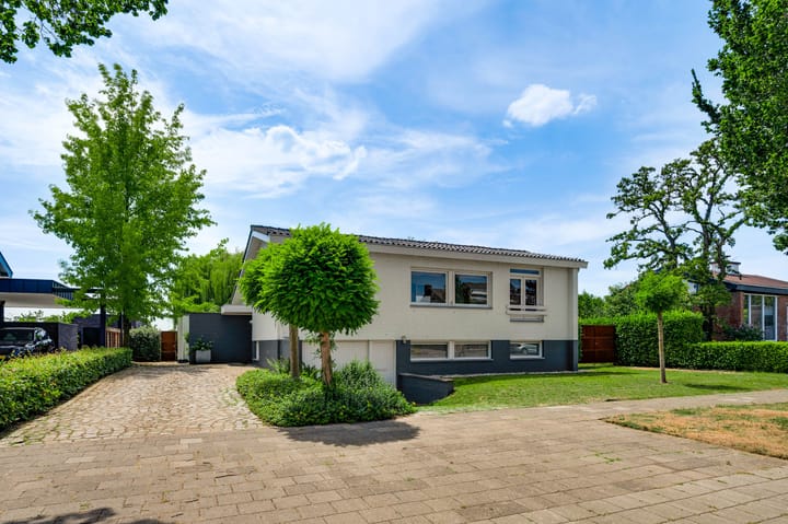 Iepenlaan 58 in Bunde