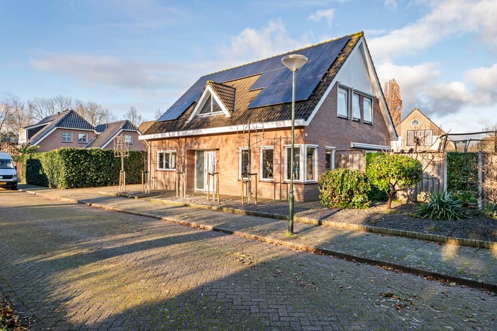 Photo of property Iepenlaan 7, Woudrichem