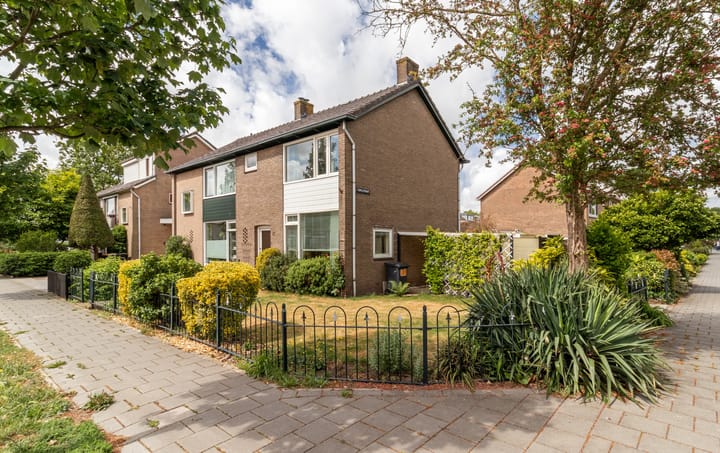 Iepenstraat 17 in Krommenie