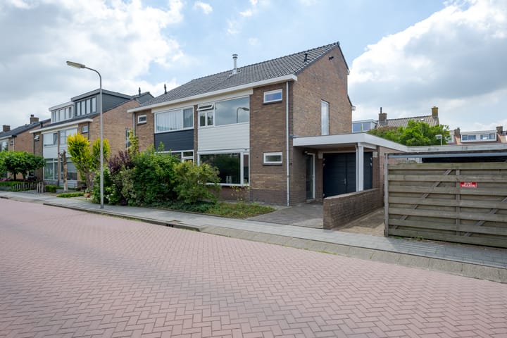 Ieplaan 18 in Leimuiden