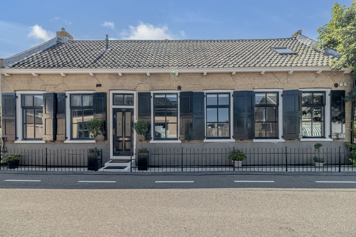 IJsseldijk 208 in Krimpen aan den IJssel foto