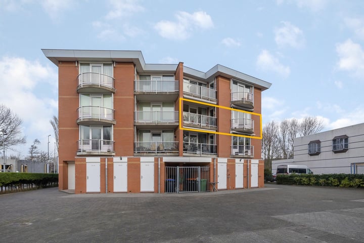 Photo of property IJsselmeerstraat 294, Den Helder