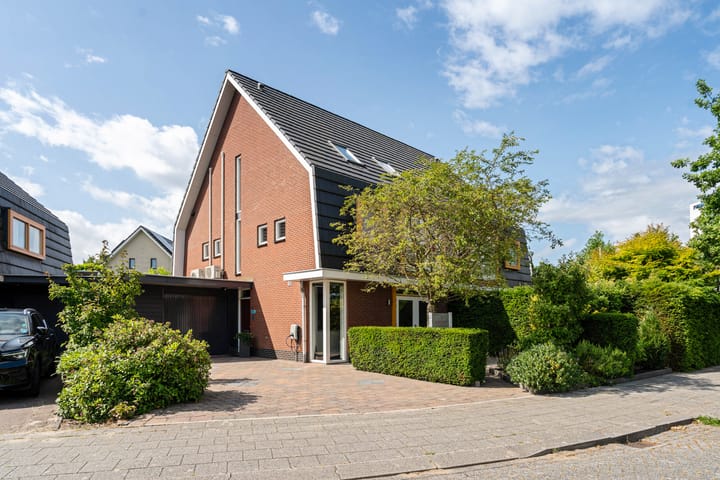 IJsselstroom 1 in Zoetermeer Foto