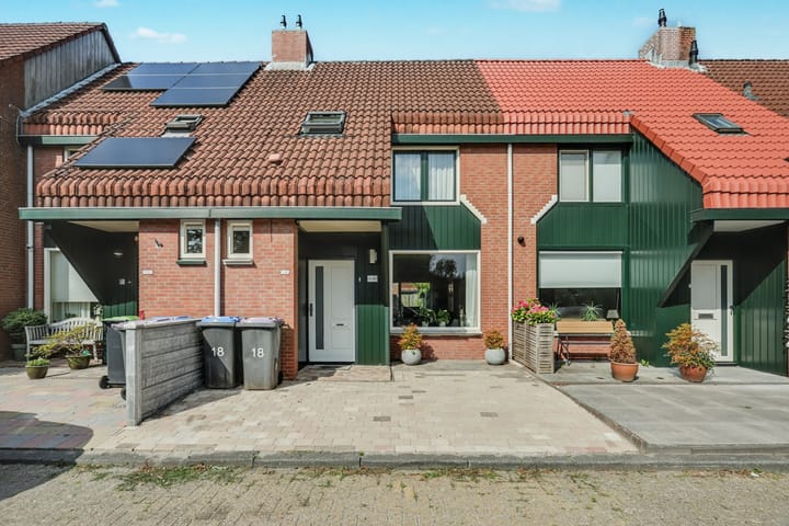 IJsvogelhoek 18 in Spijkenisse