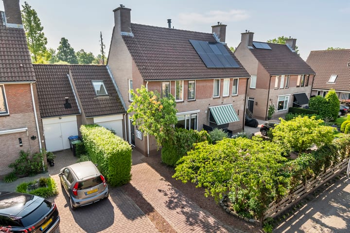 Photo of property IJsvogellaan 16, Leerdam