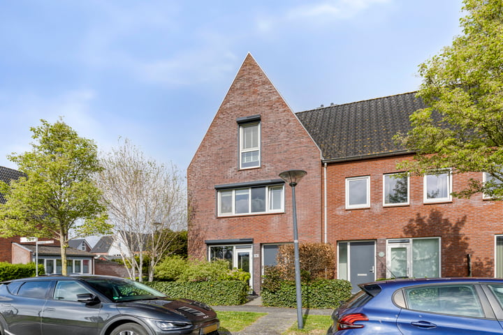 Inlaagdijk 19 in Zwaag