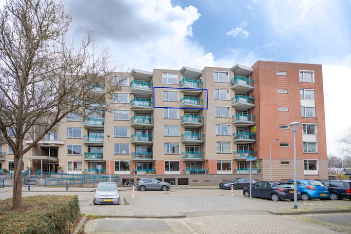 Photo of property Irene Vorrinkstraat 153, Hoofddorp